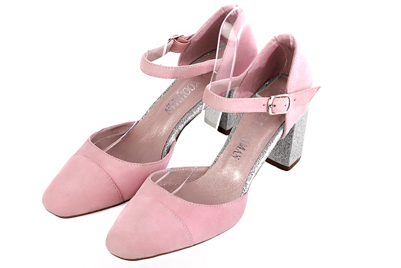 Carnation pink women's open side shoes, with an instep strap. Round toe. Medium block heels. Front view - Florence KOOIJMAN